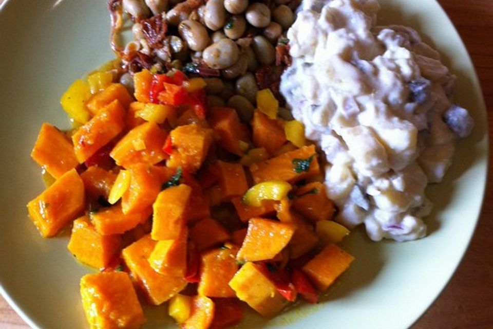 Süßkartoffelsalat mit Paprika und Ingwer