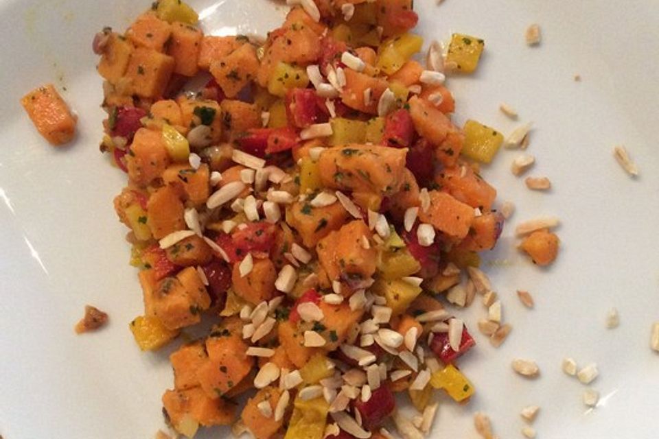 Süßkartoffelsalat mit Paprika und Ingwer