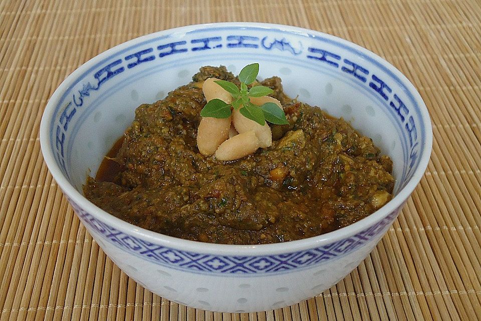 Spaghetti mit asiatischem Pesto