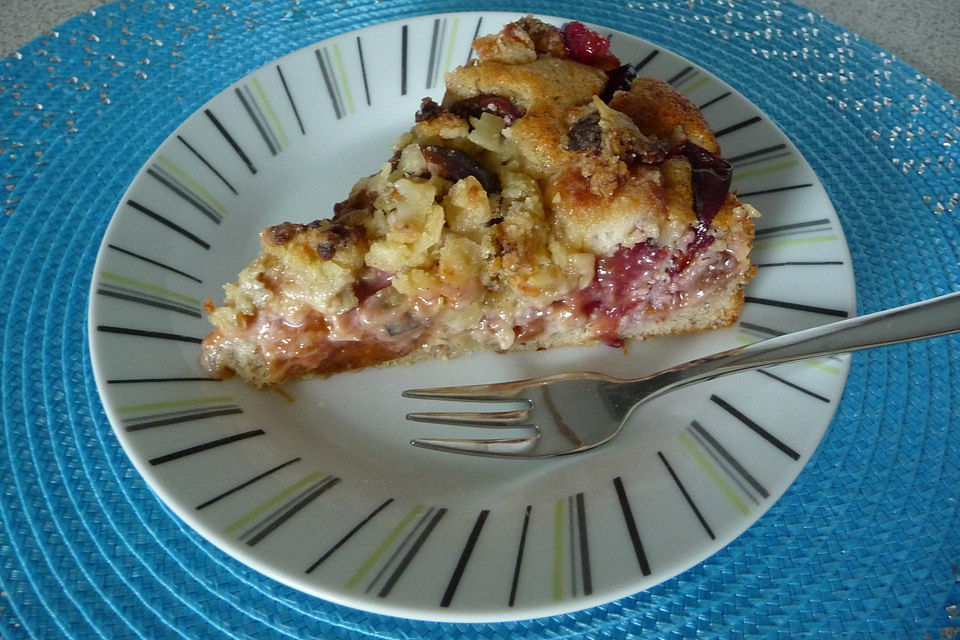 Zwetschgenkuchen mit Marzipanstreusel Zwetschgenkuchen mit Marzipanstreusel