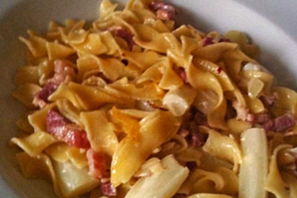 Penne agli Asparagi e Prosciutto