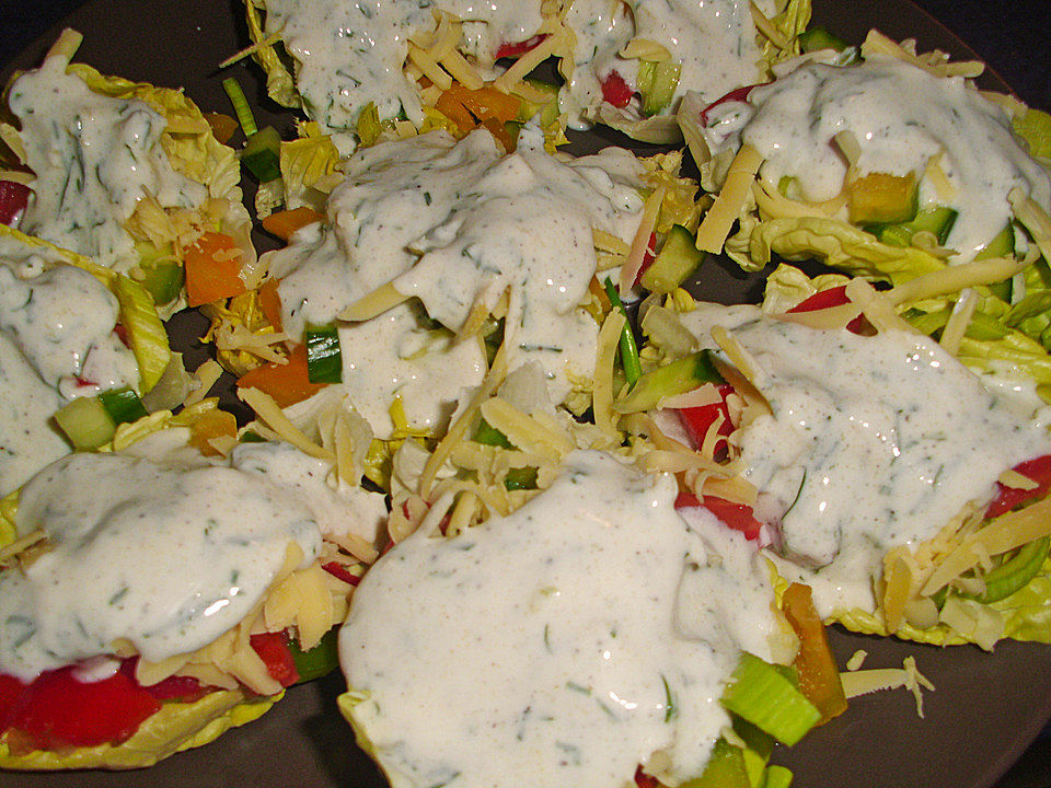 Salat mit Joghurtdressing und Käse von Buli| Chefkoch