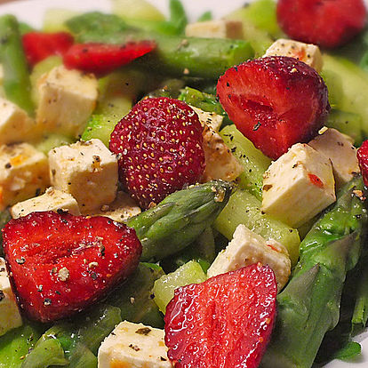 フェタチーズとイチゴのぬるいアスパラガスサラダレシピ カロリー 成分 栄養の作り方 Foodcors Japan 日本