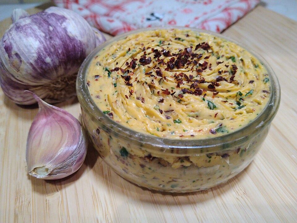 Chilibutter mit Knoblauch und Kräutern von ChilliAngelIN| Chefkoch
