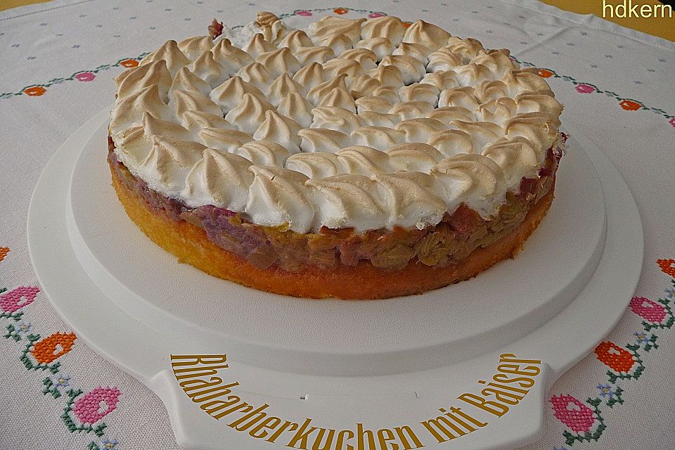 Rhabarberkuchen mit Baiser