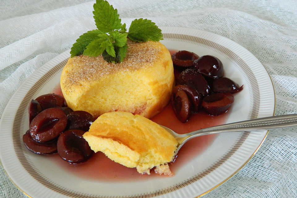 Polenta-Auflauf mit Karamell-Zwetschgen