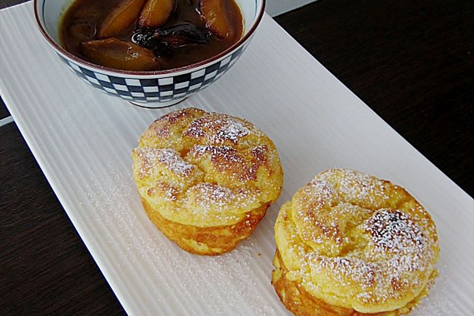 Polenta-Auflauf mit Karamell-Zwetschgen