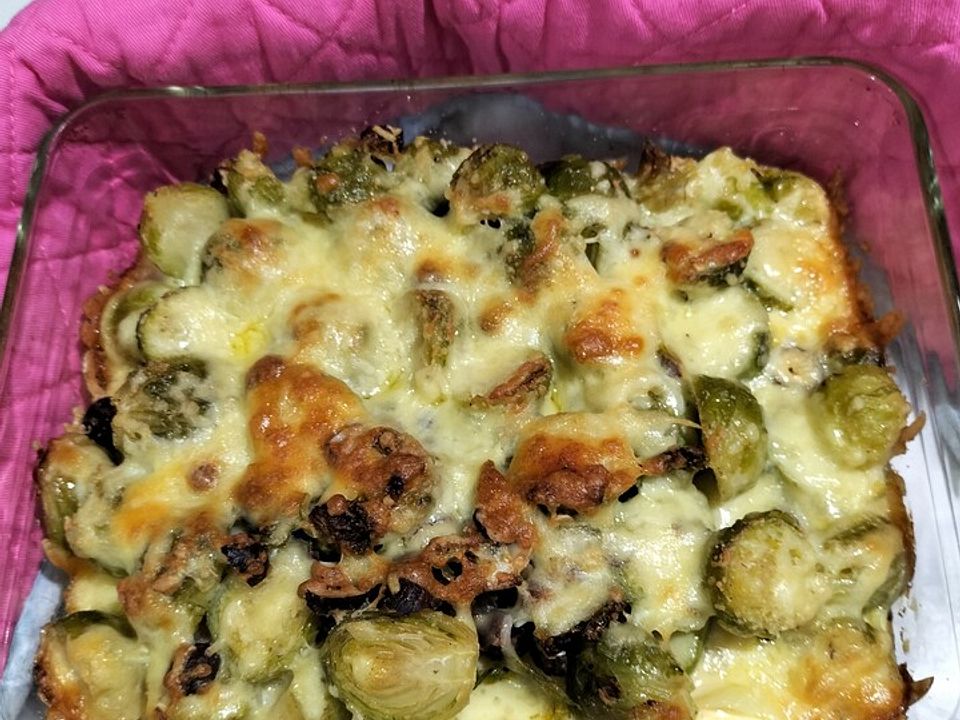 Rosenkohlgratin mit Haselnüssen von smokey1| Chefkoch Rosenkohlgratin mit Haselnüssen von smokey1| Chefkoch