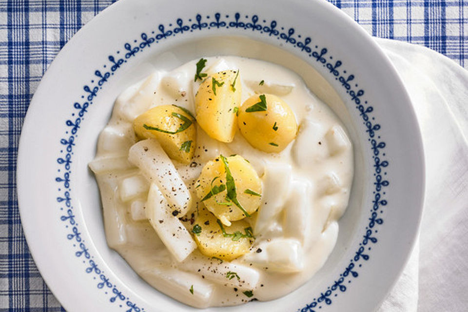 Kohlrabigemüse mit heller Sauce