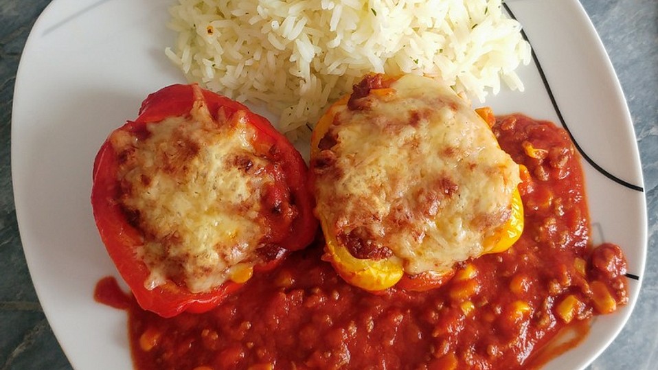 Ofenpaprika gefüllt mit Hackfleisch und Mais von NiTroe Ofenpaprika gefüllt mit Hackfleisch und Mais von NiTroe
