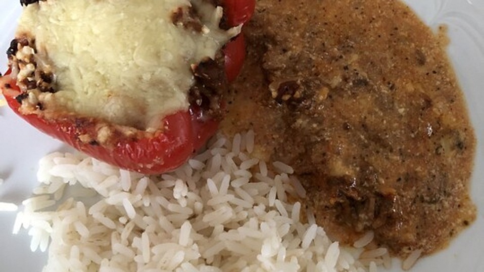 Ofenpaprika gefüllt mit Hackfleisch und Mais von NiTroe Ofenpaprika gefüllt mit Hackfleisch und Mais von NiTroe