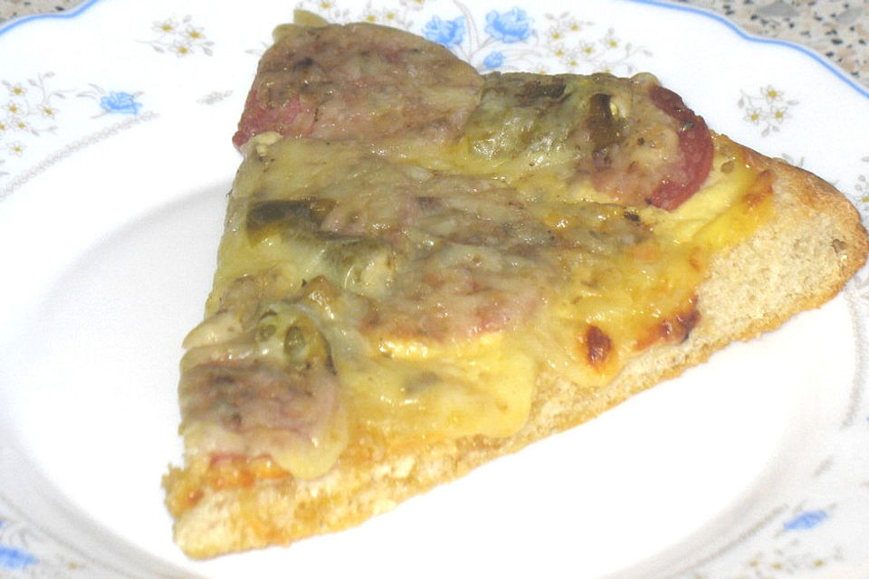 Fladenbrotpizza mit Schmelzkäse