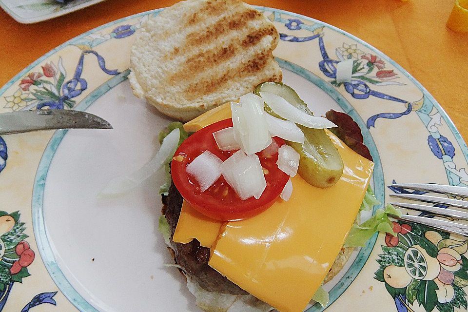Leckere Tatar-Burger