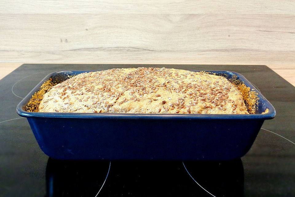 Weizenvollkornbrot mit Leinsamen