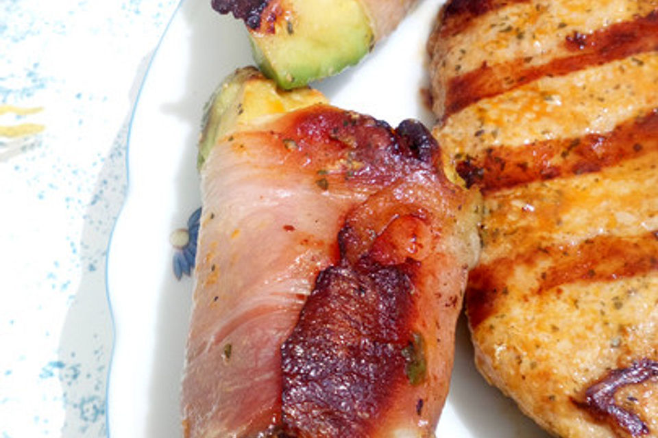 Speck-Avocado vom Grill