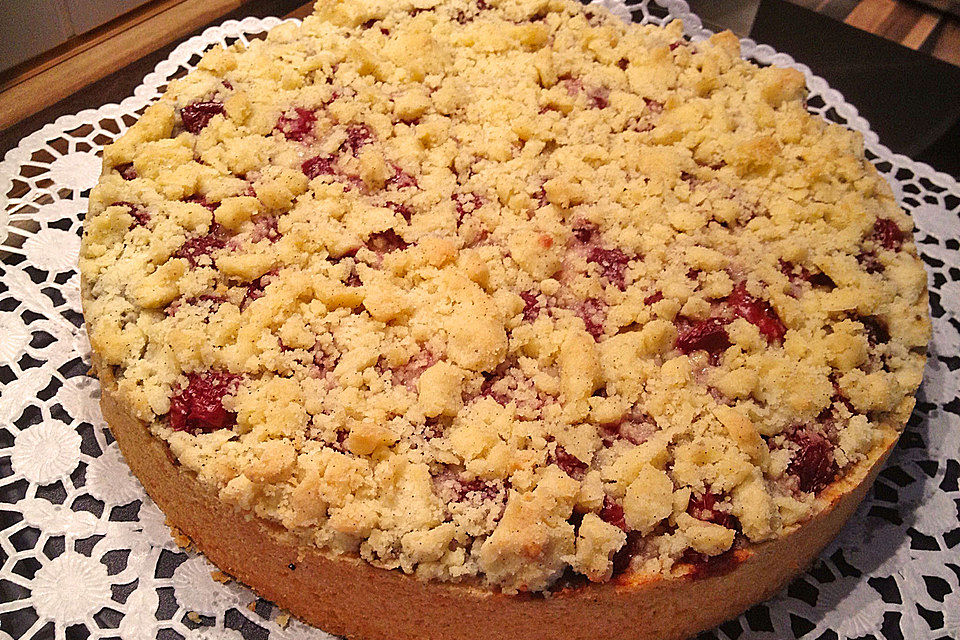 Zwetschgenkuchen mit Mohnquark und Butterstreuseln