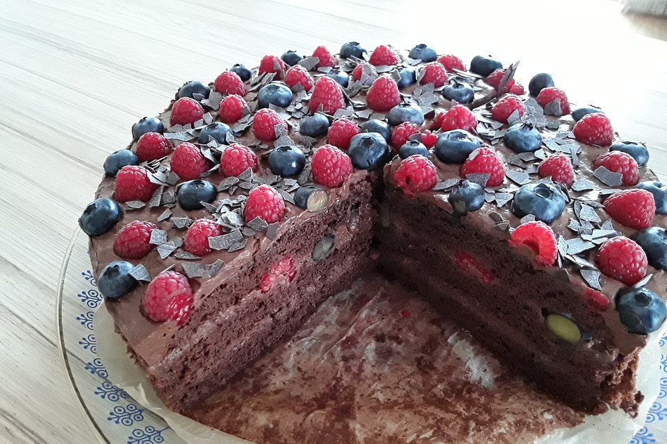 Mousse au Chocolat-Torte im Schokomantel