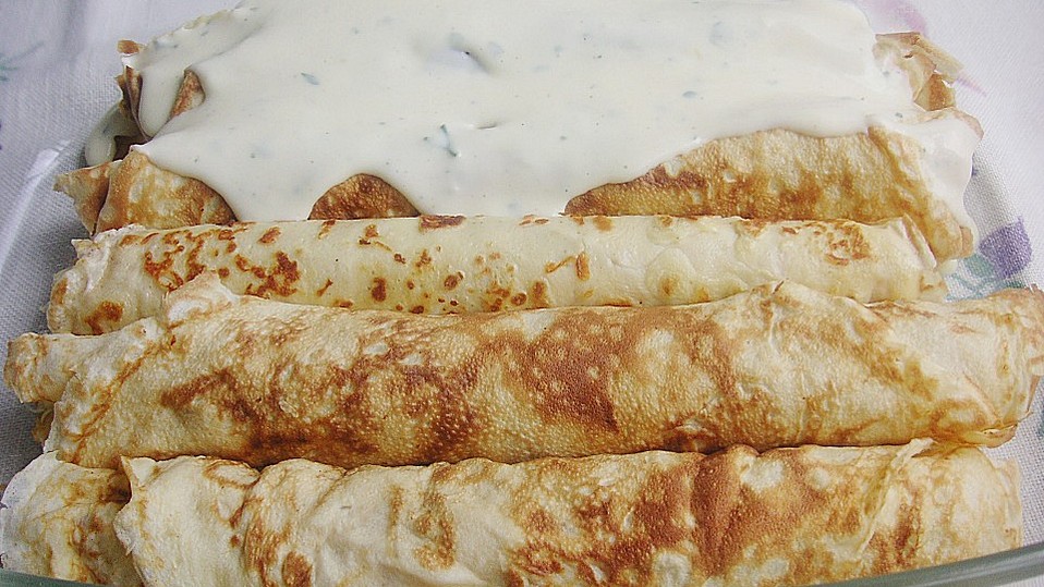 Spargel in Pfannkuchen, mit Käsesauce gratiniert von Salbeipflanze