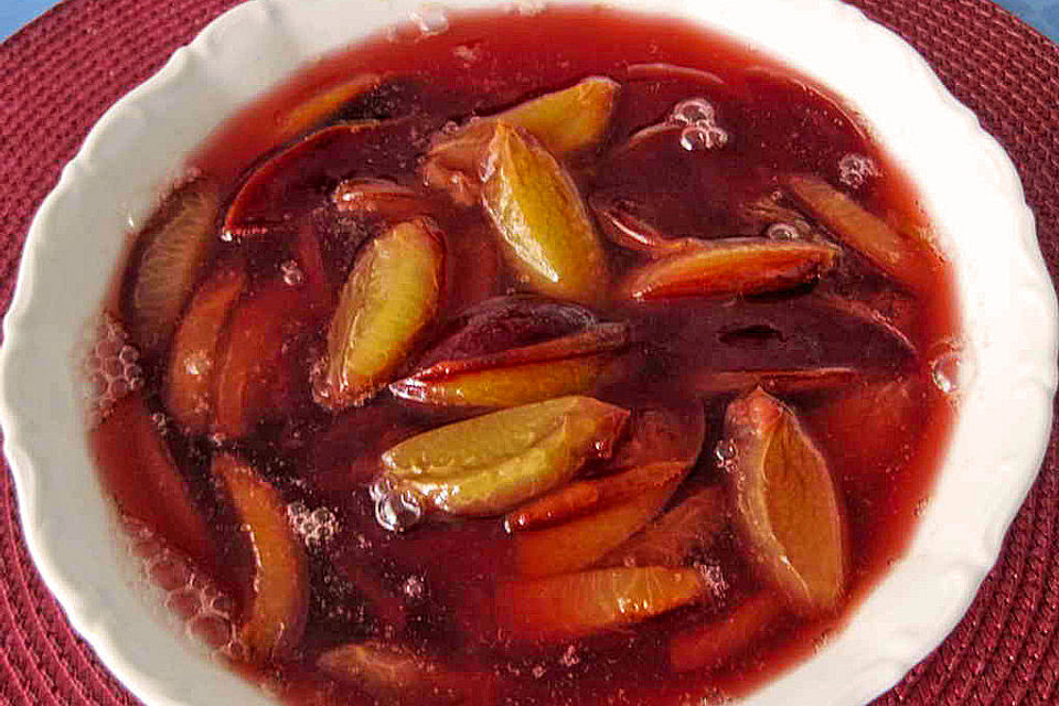 Rotwein-Rum Zwetschgen