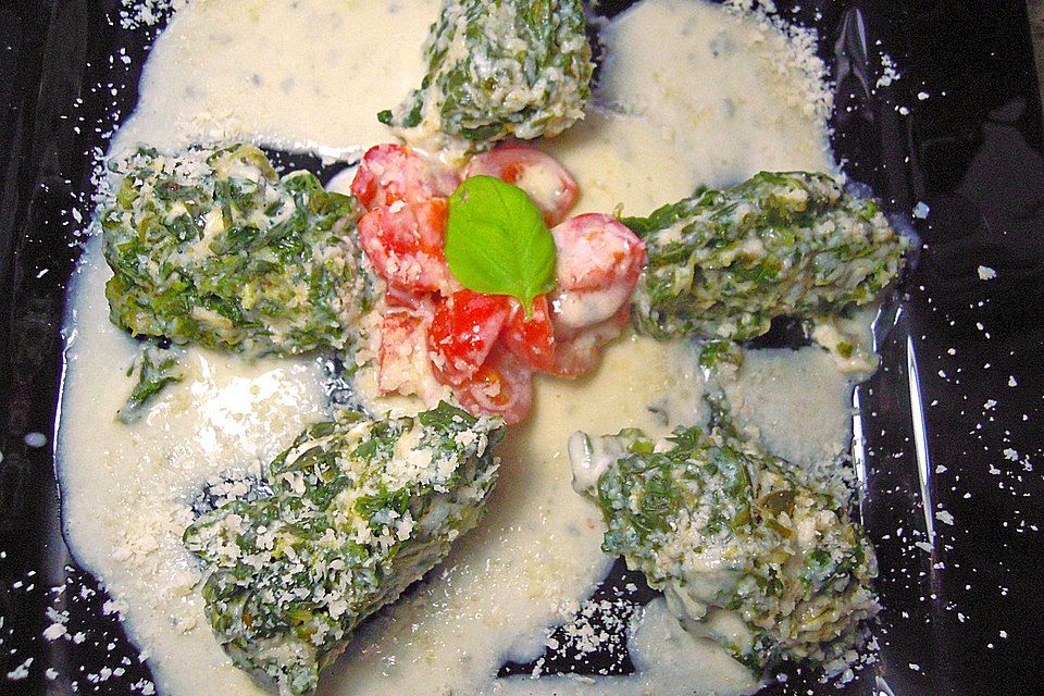 Spinatgnocchi mit Gorgonzolasauce