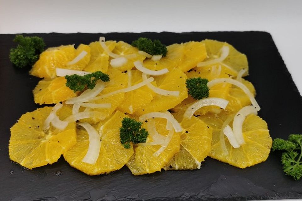 Orangensalat mit Zwiebeln