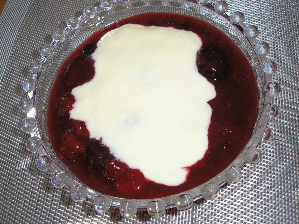 Rote Grütze mit Vanillesoße von trixi07| Chefkoch