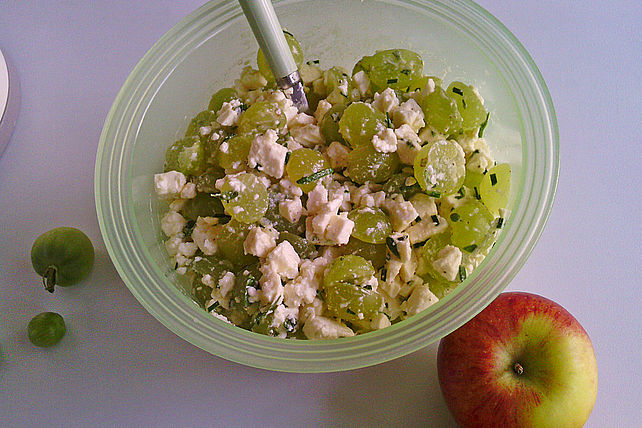 Weintraubensalat mit Schafskäse von kuestennebel| Chefkoch