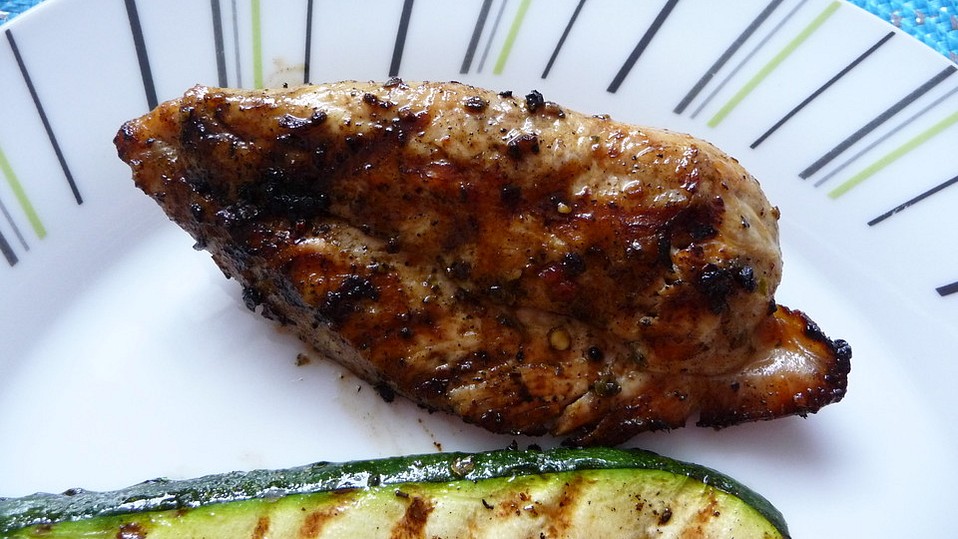Gegrillte Hähnchenbrust in Orangenmarinade von krixmix