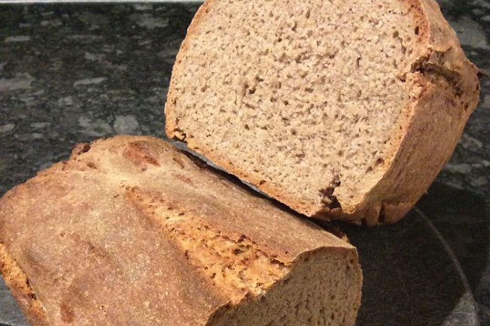 Vollkornbrot mit Sauerteig