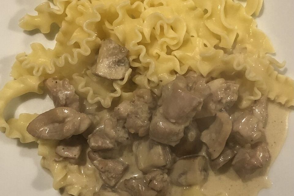 Hähnchengeschnetzeltes mit Champignons