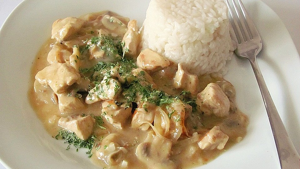 Hahnchengeschnetzeltes Mit Champignons Von Bienilein Chefkoch