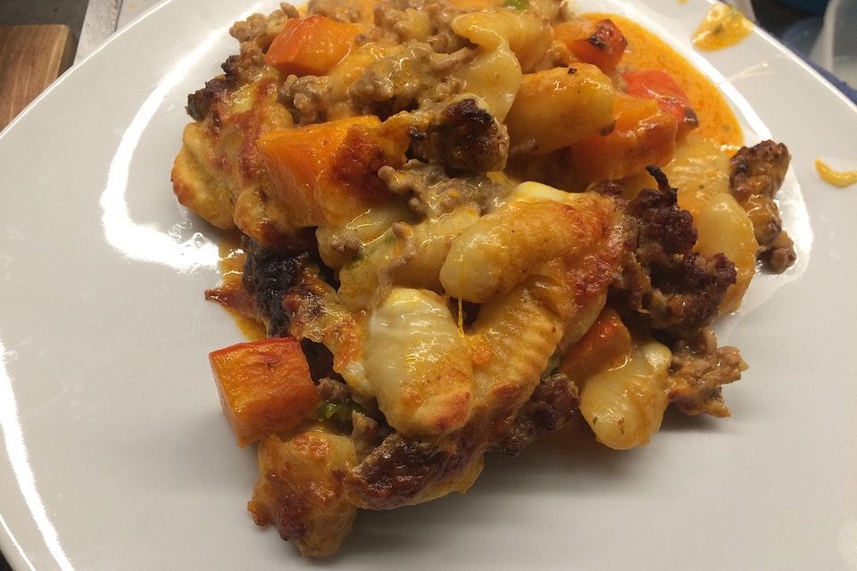 Saftiger Kürbis-Gnocchi-Auflauf