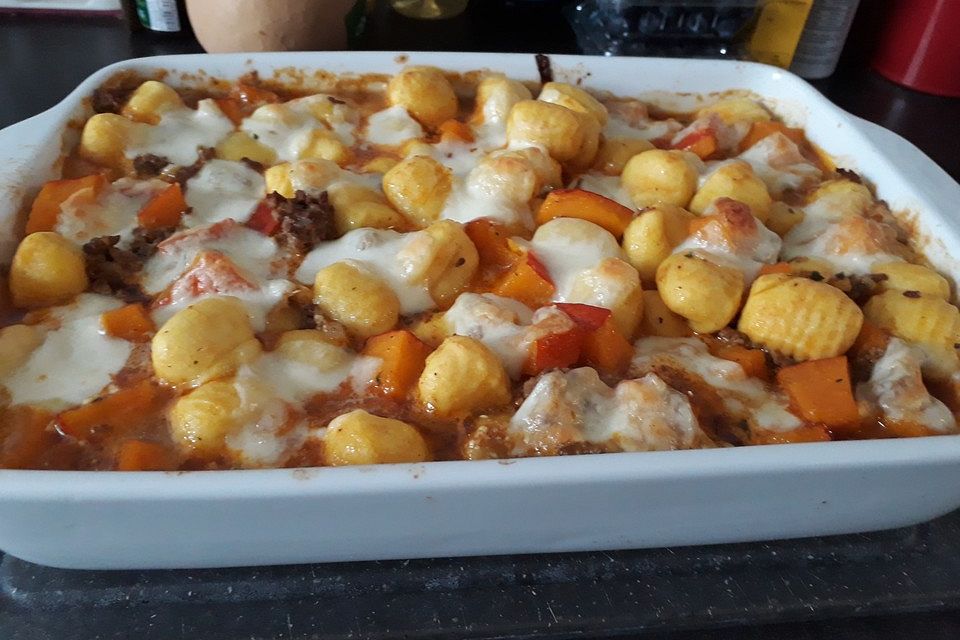 Saftiger Kürbis-Gnocchi-Auflauf