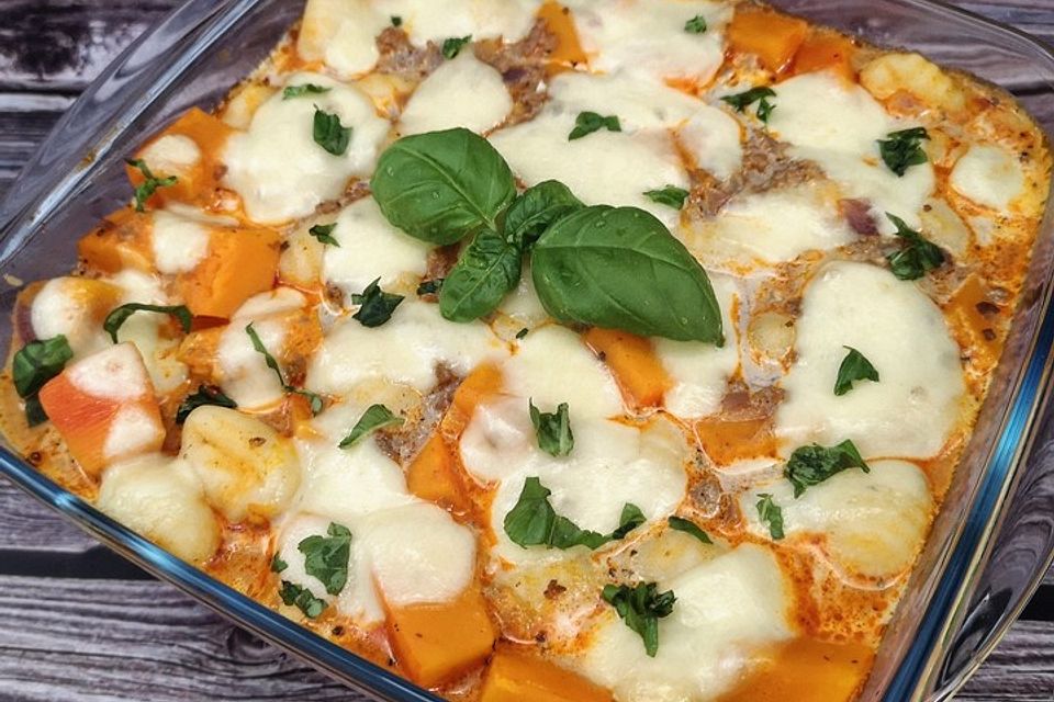 Saftiger Kürbis-Gnocchi-Auflauf