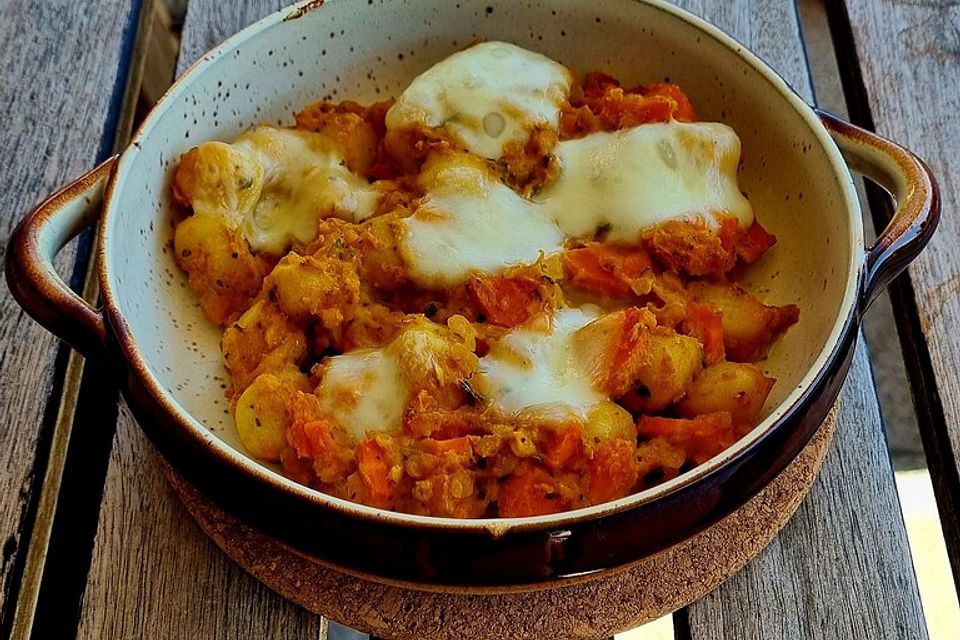 Saftiger Kürbis-Gnocchi-Auflauf