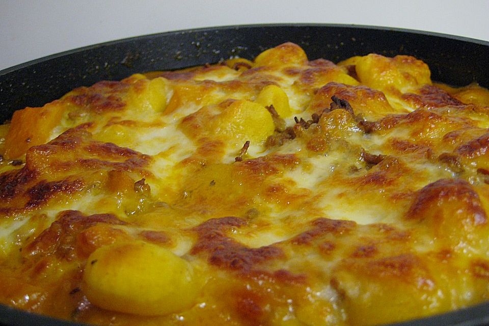 Saftiger Kürbis-Gnocchi-Auflauf