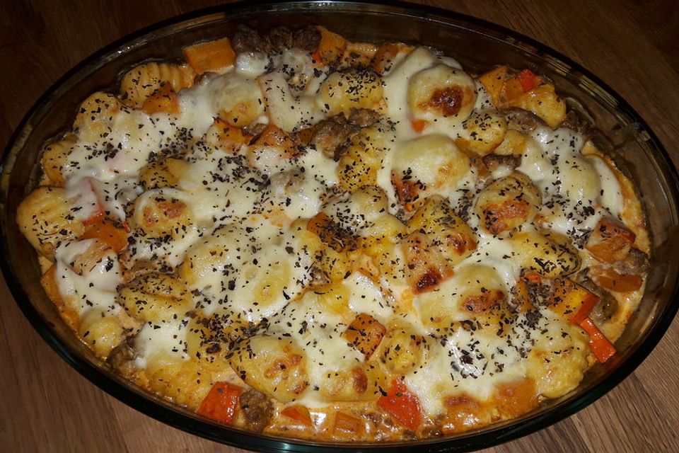 Saftiger Kürbis-Gnocchi-Auflauf