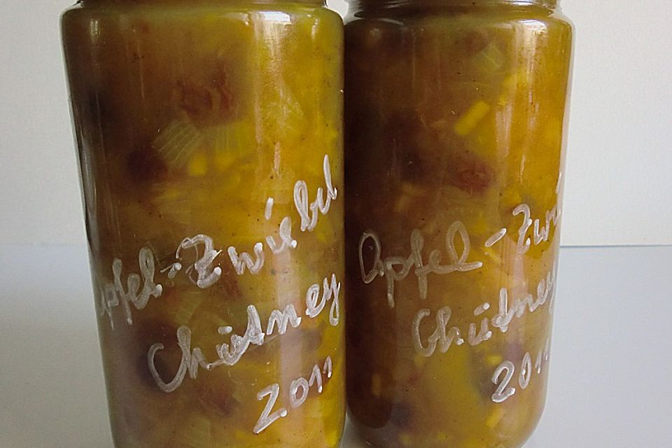 Apfel-Zwiebel Chutney ala Kräuterjule