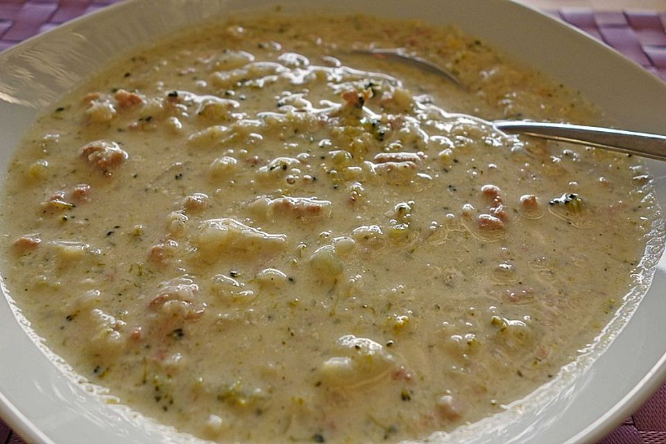 Blumenkohl-Käse Suppe nach Odinette