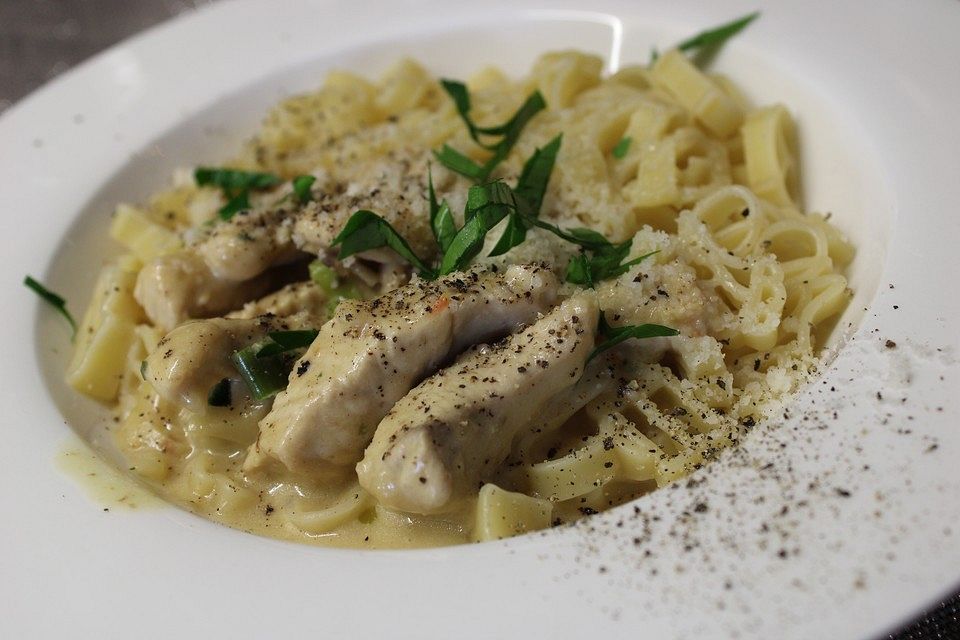 Geschnetzeltes a la Maja an Gorgonzola-Rotweinsoße