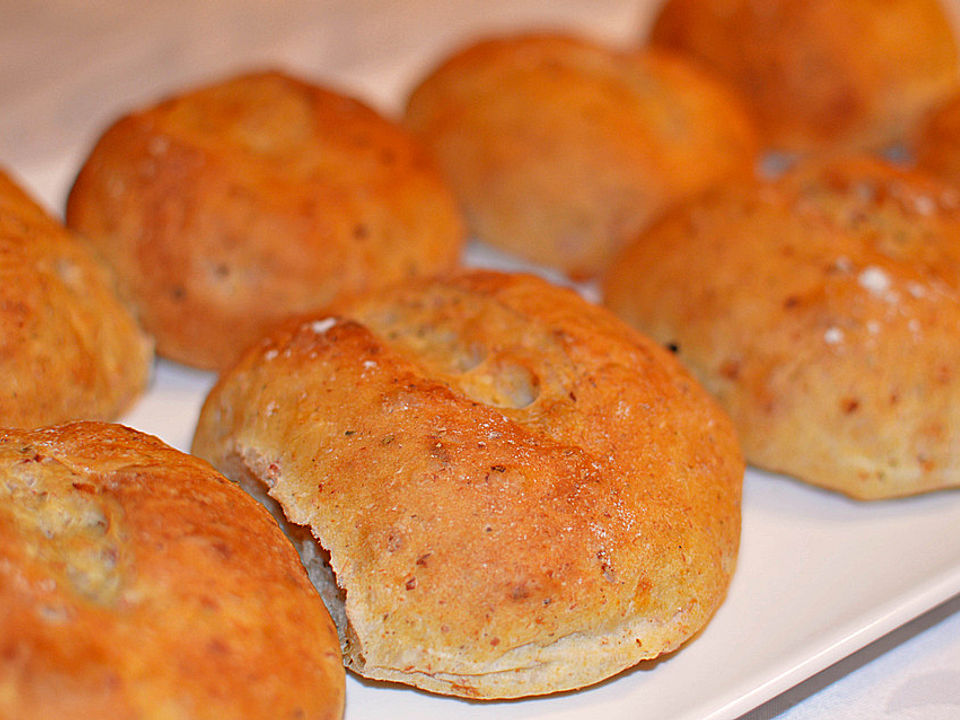 Pizzabrötchen mit Feta-Frischkäse Dip von mailo1| Chefkoch