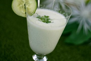 Gurken-Lassi