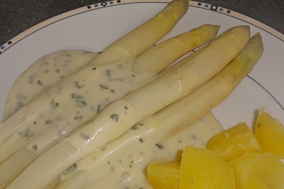 Spargel in Estragonsauce mit Kartoffeln