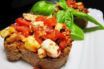Bruschetta mit Feta und Tomaten