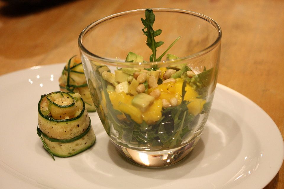 Rucola-Mango-Salat mit Avocado