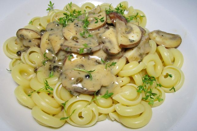 Tagliatelle mit Champignon-Pfeffer-Rahmsauce von ma0ho| Chefkoch