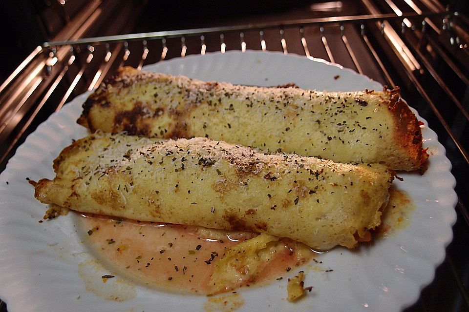 Crespelle mit Tomate und Mozzarella