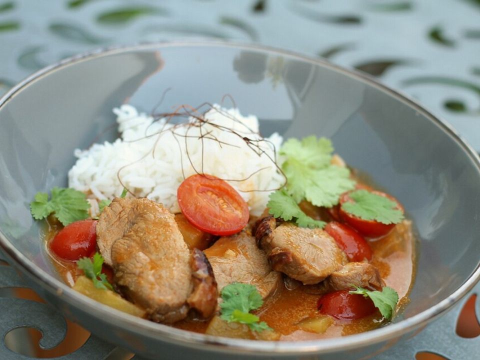 Rotes Entencurry mit Ananas und Tomate von Infecta| Chefkoch