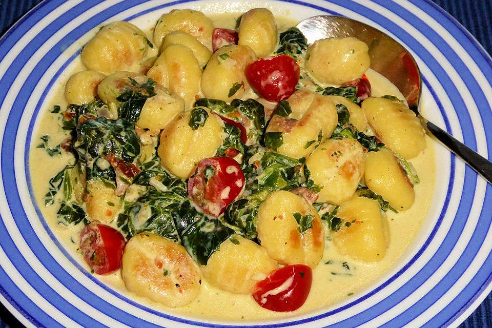 Gnocchi in Spinat-Frischkäse-Soße