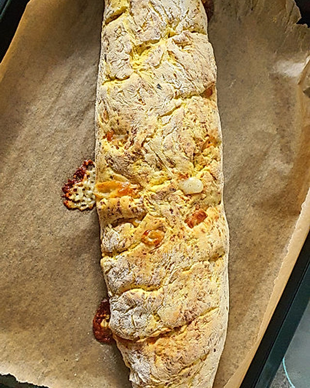 Das perfekte Brot zum Grillen mit Parmesan-Knoblauch-Füllung